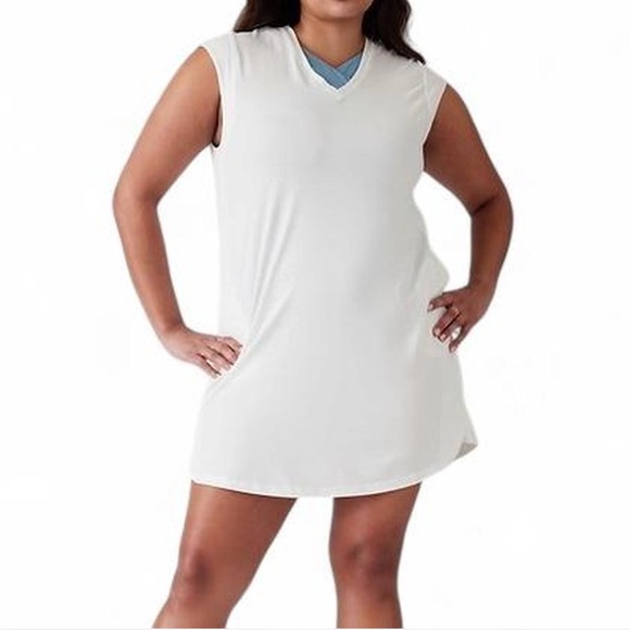 Dresses & Skirts - Athleta Pacifica Dress White Medium NWOT w/ Pockets